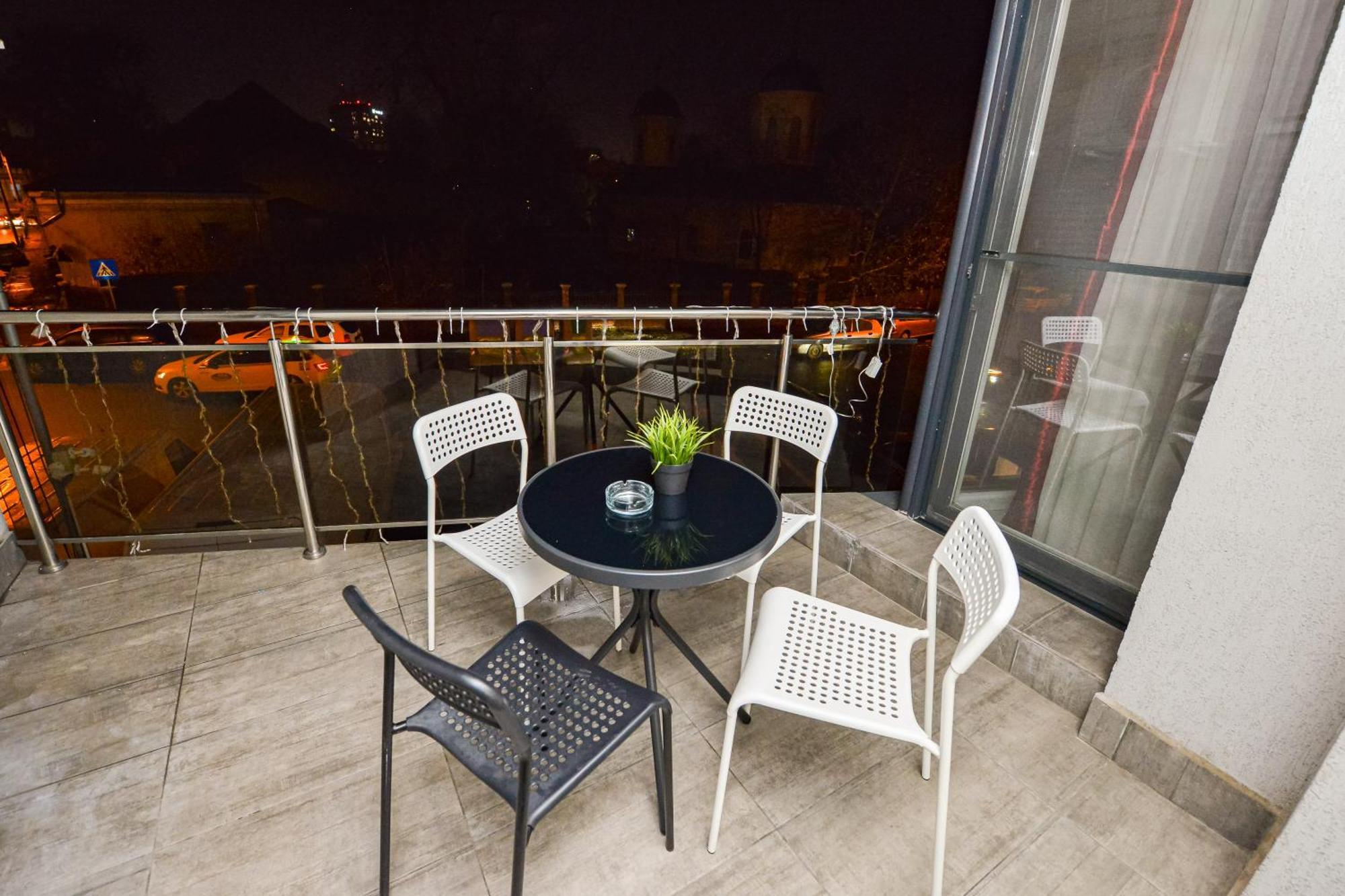 Pierre Cardin Deluxe Apartment With Terrace By Magniflex Букурещ Екстериор снимка